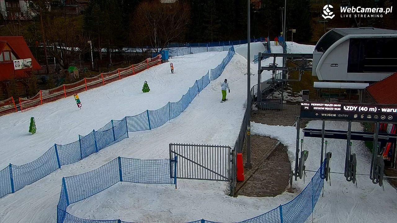 Szczawnica Palenica - widok na dolną stacje - 26 luty 2026, 16:55