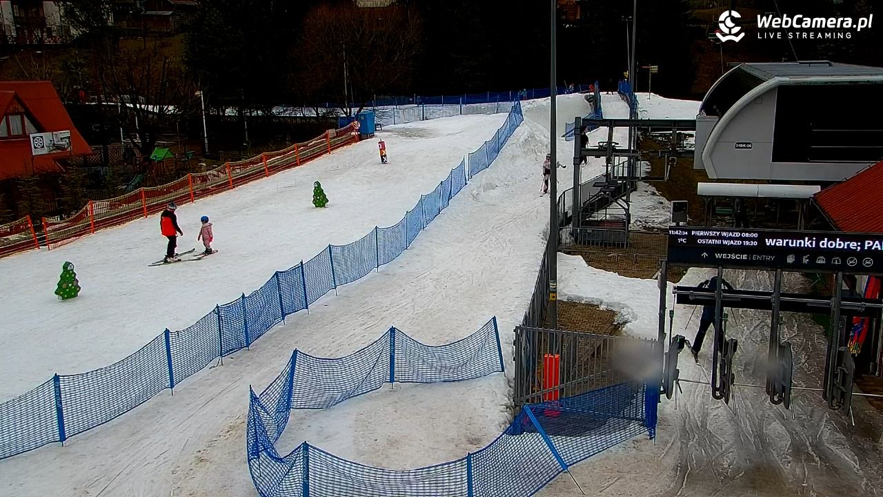 Szczawnica Palenica - widok na dolną stacje - 24 luty 2026, 11:42