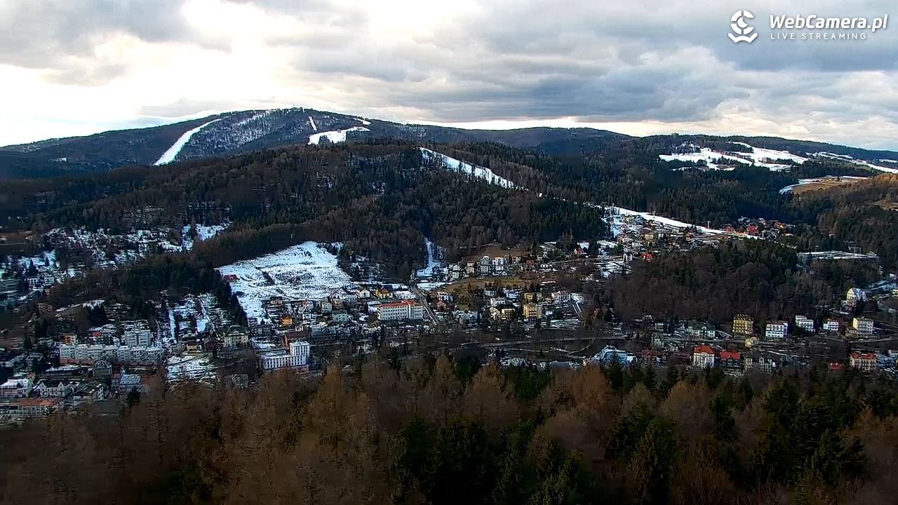 PKL Góra Parkowa - widok z wieży na Beskid Sądecki - 13 luty 2026, 13:42