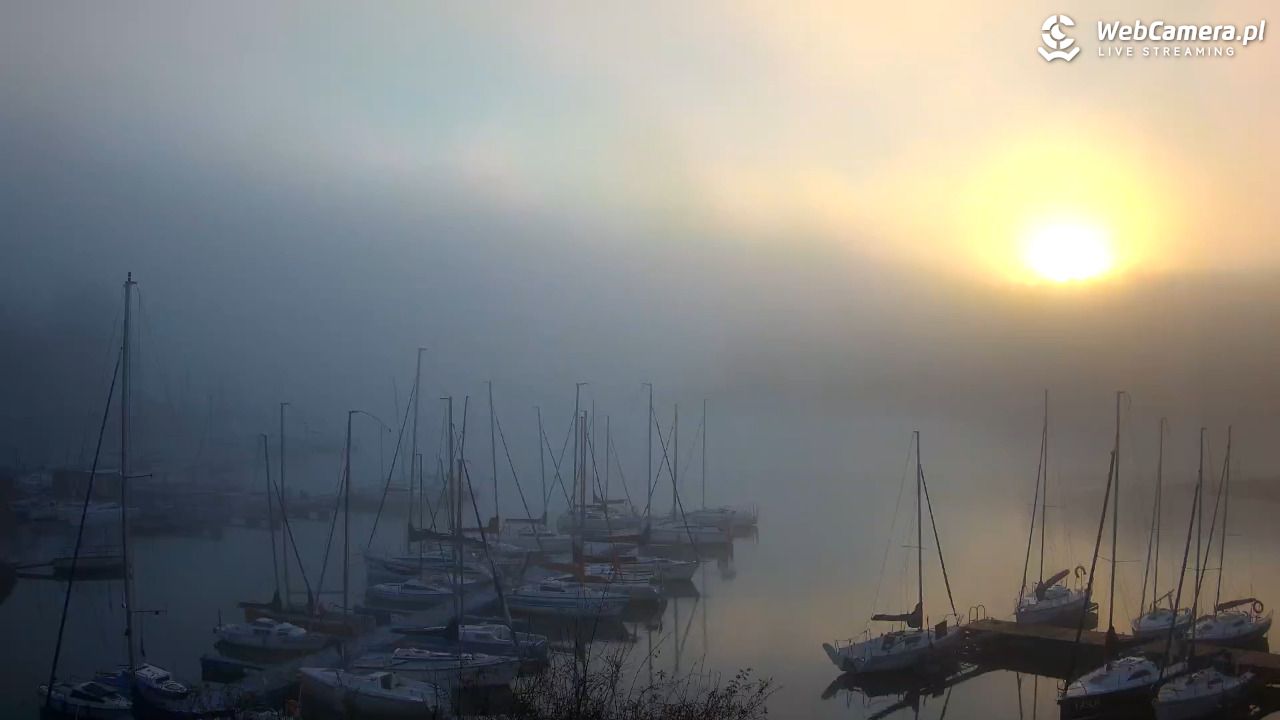 Polańczyk - widok na Jezioro Solińskie - 07 listopad 2025, 06:54