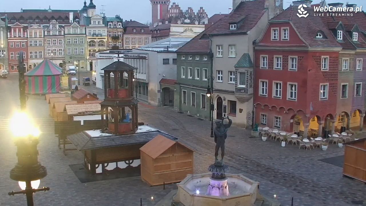 POZNAŃ - Stary Rynek - 18 listopad 2025, 07:07