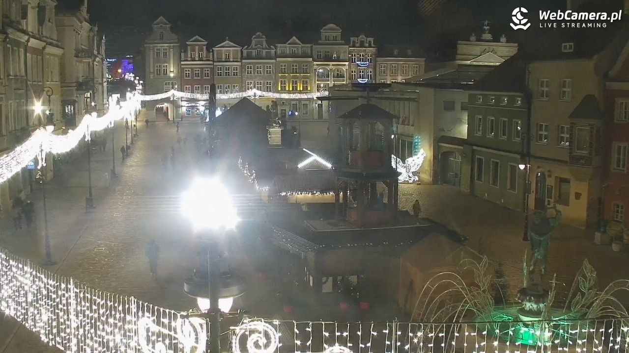 POZNAŃ - Stary Rynek - 23 grudzień 2025, 22:18