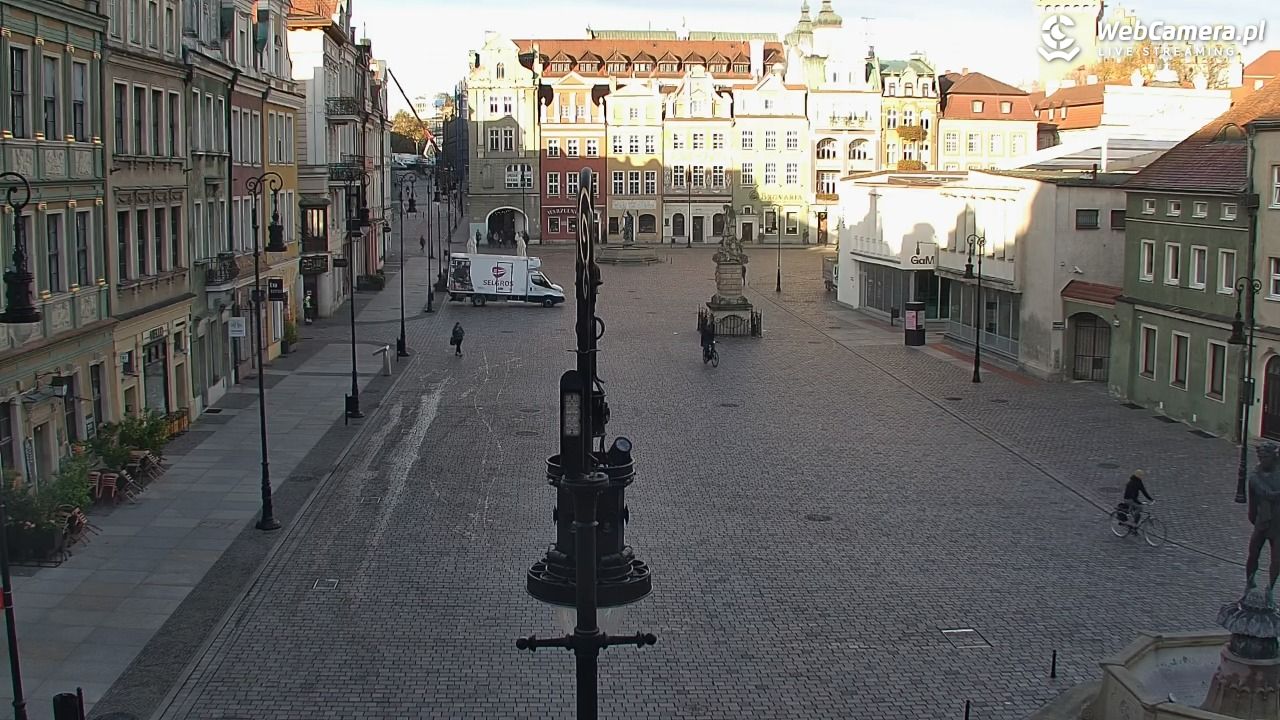 POZNAŃ - Stary Rynek - 04 listopad 2025, 08:29