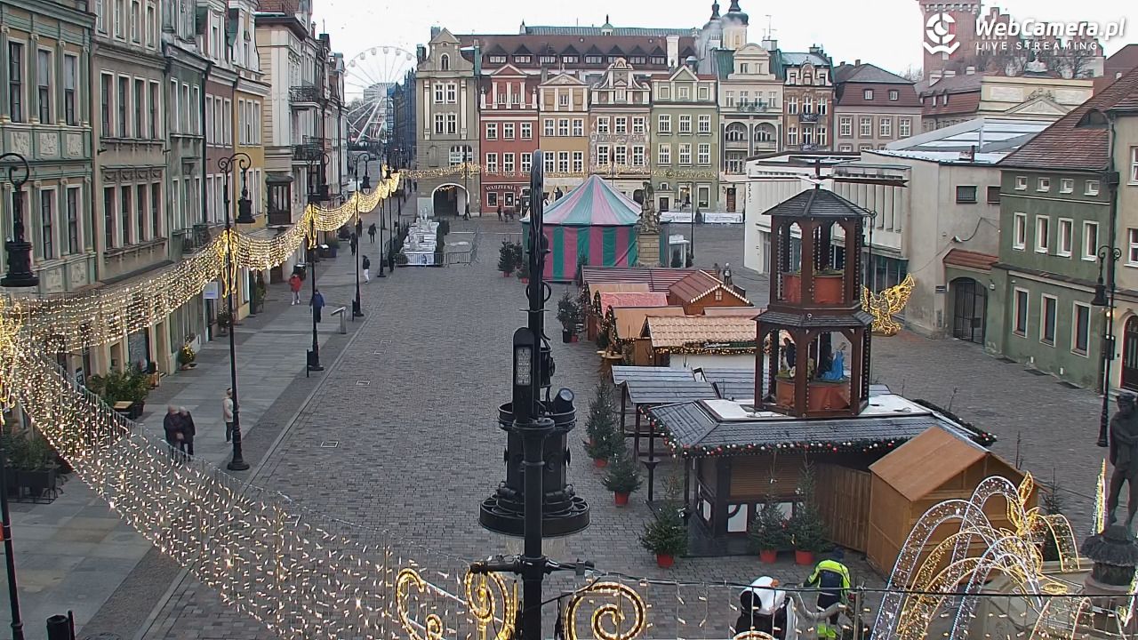 POZNAŃ - Stary Rynek - 16 grudzień 2025, 08:52