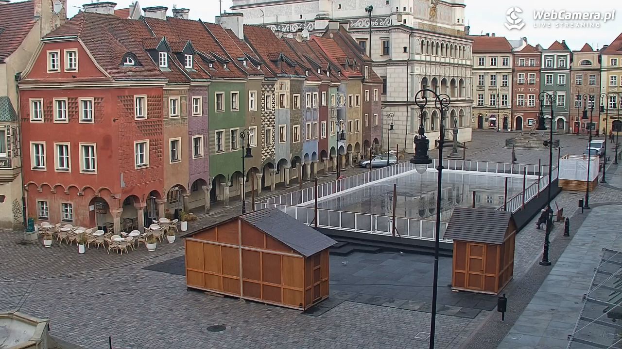 POZNAŃ - Stary Rynek - 17 listopad 2025, 07:51