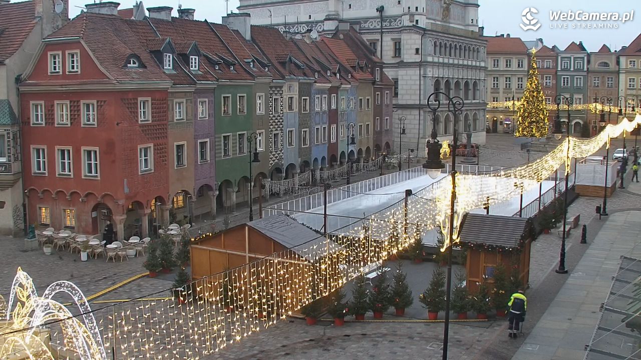 POZNAŃ - Stary Rynek - 15 grudzień 2025, 08:17