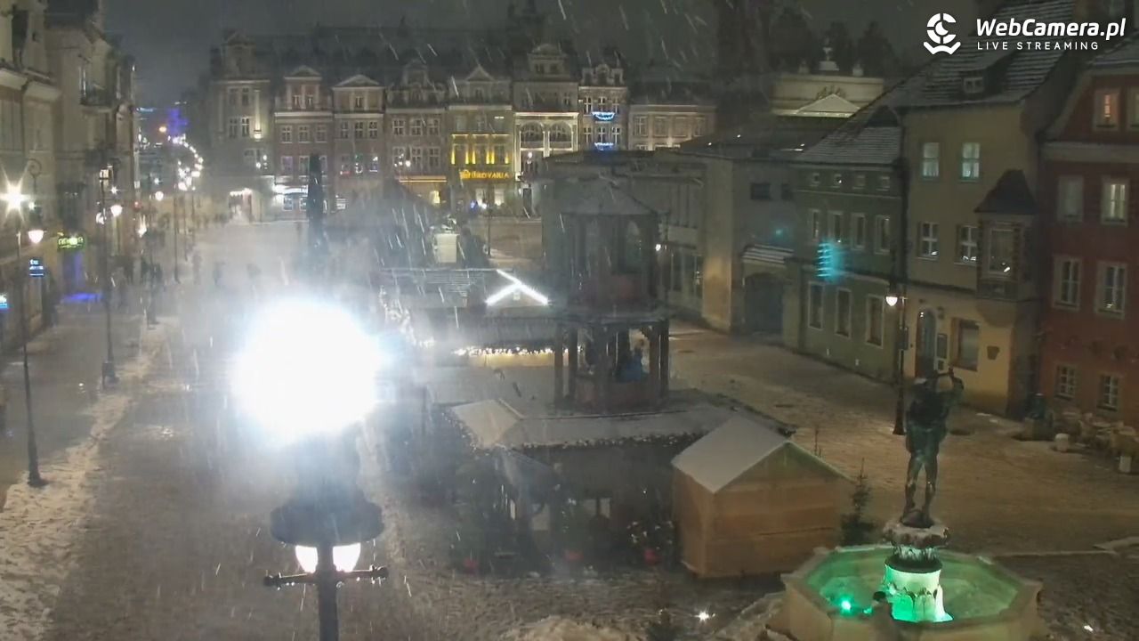 POZNAŃ - Stary Rynek - 26 listopad 2025, 21:49