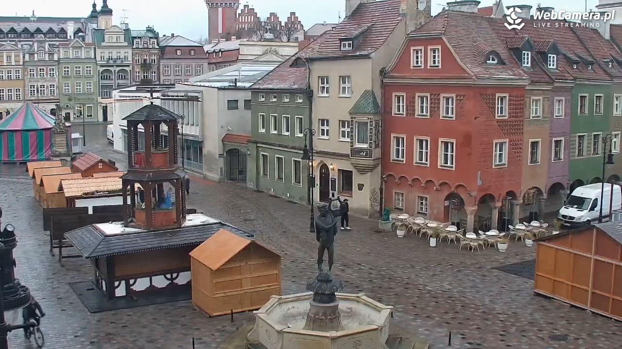 POZNAŃ - Stary Rynek - 18 listopad 2025, 07:53