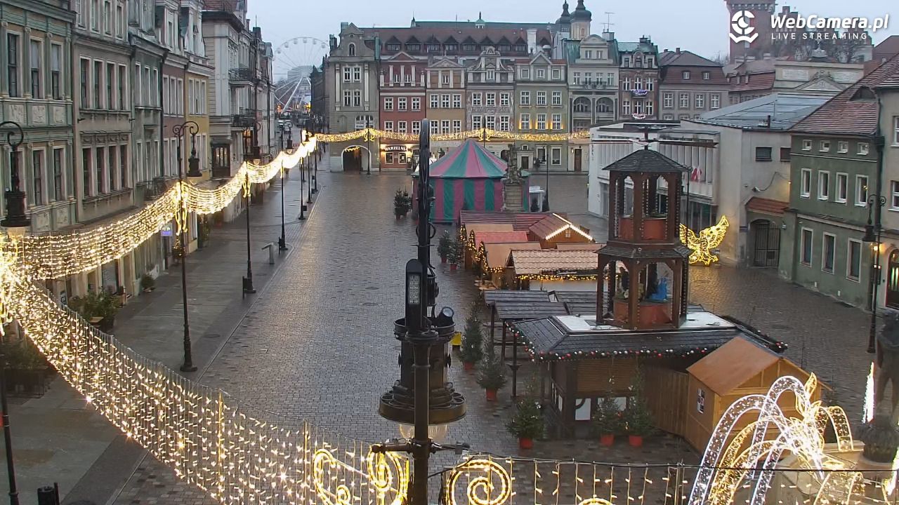 POZNAŃ - Stary Rynek - 27 grudzień 2025, 08:19
