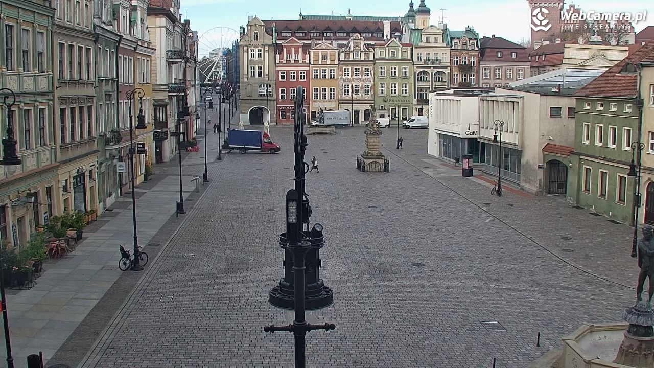 POZNAŃ - Stary Rynek - 05 listopad 2025, 09:11
