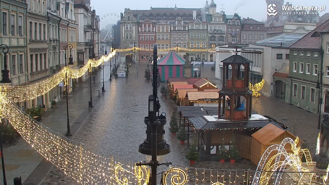 POZNAŃ - Stary Rynek - 13 grudzień 2025, 08:43