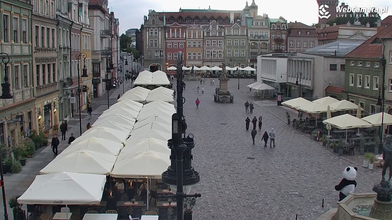 POZNAŃ - Stary Rynek - 16 wresień 2025, 18:23