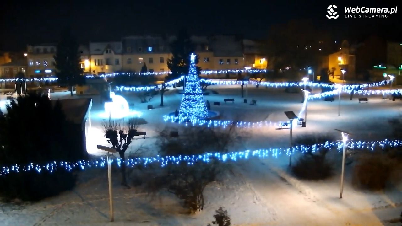 RAKONIEWICE - widok na Plac Powstańców Wielkopolskich - 05 styczeń 2026, 23:02