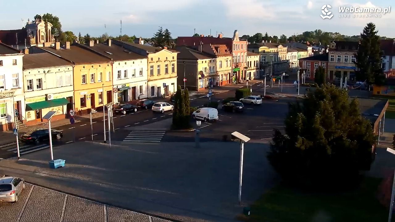 RAKONIEWICE - widok na Plac Powstańców Wielkopolskich - 15 maj 2026, 19:34
