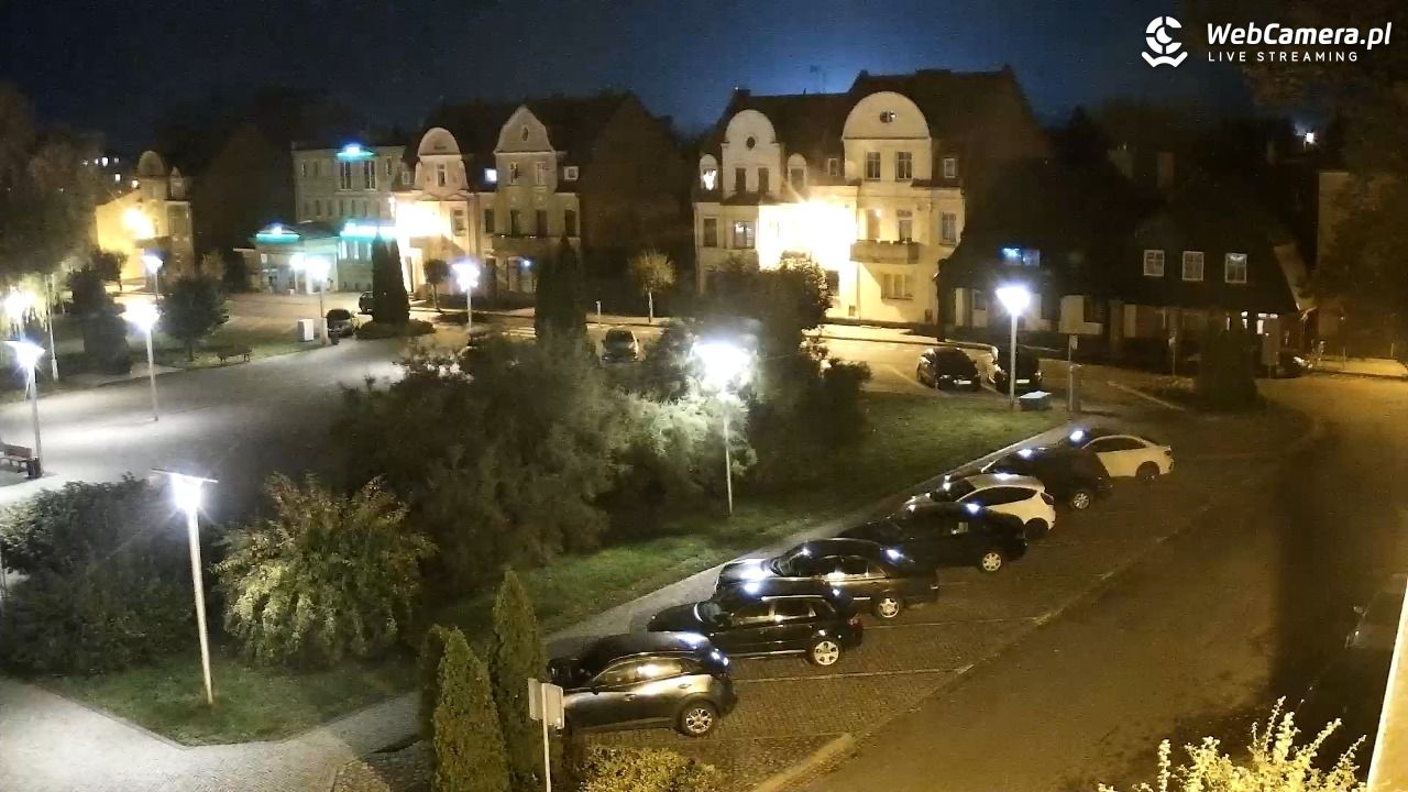 RAKONIEWICE - widok na Plac Powstańców Wielkopolskich - 16 październik 2025, 20:01