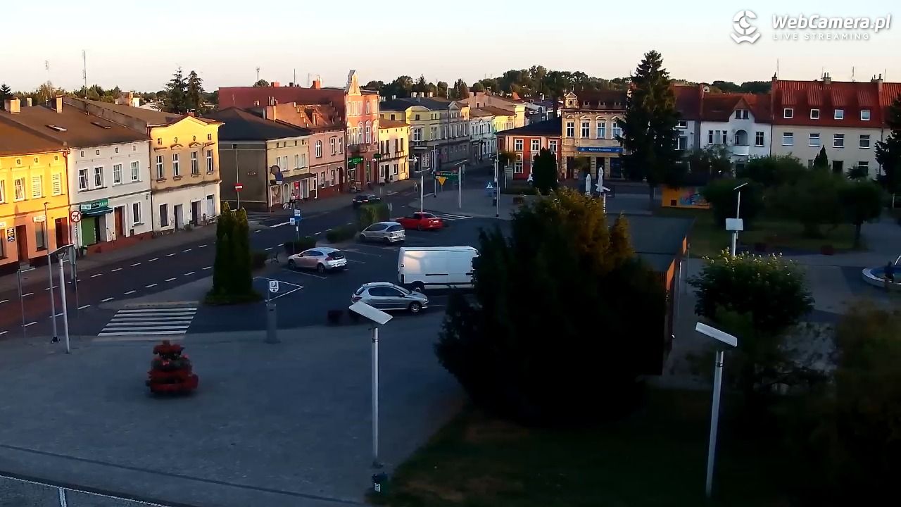 RAKONIEWICE - widok na Plac Powstańców Wielkopolskich - 30 czerwiec 2025, 20:49
