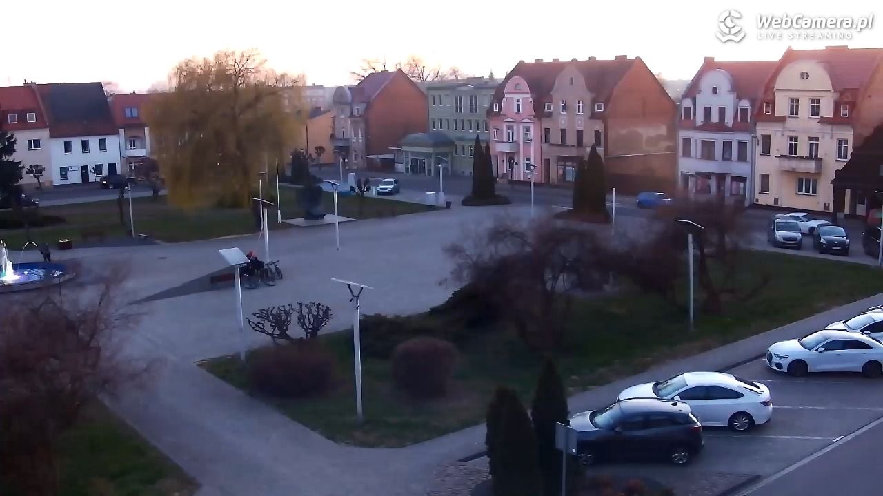 RAKONIEWICE - widok na Plac Powstańców Wielkopolskich - 01 kwiecień 2026, 19:40