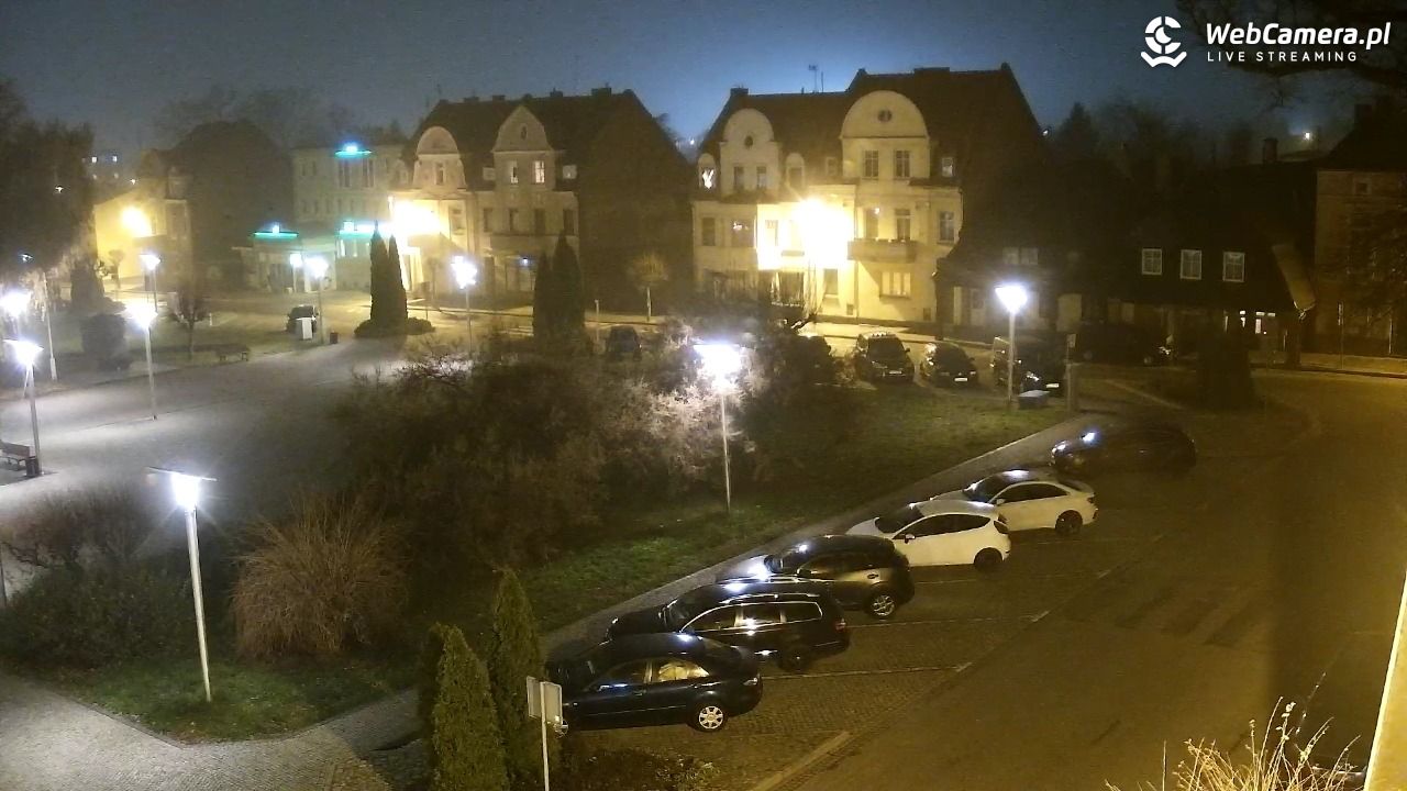 RAKONIEWICE - widok na Plac Powstańców Wielkopolskich - 25 listopad 2025, 21:14