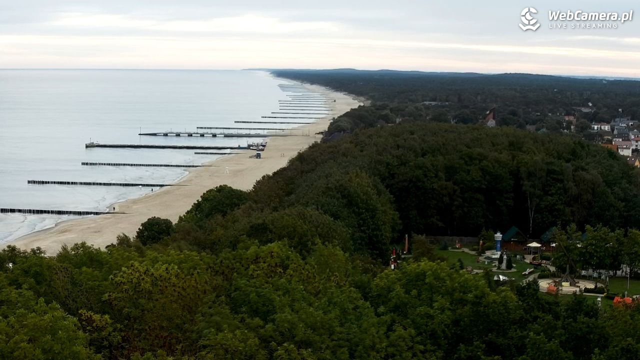NIECHORZE - panoramiczny widok na plażę - 15 wresień 2025, 07:26