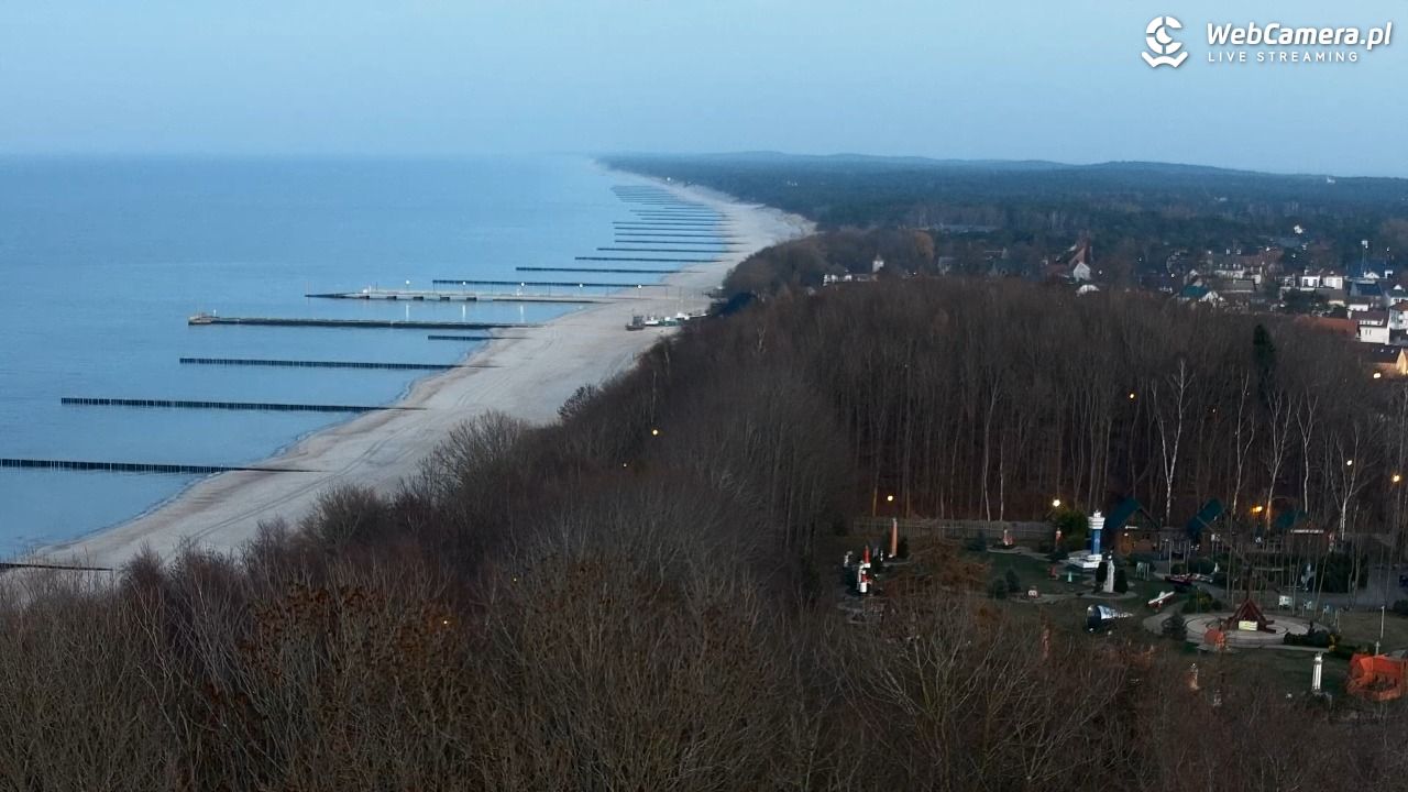 NIECHORZE - panoramiczny widok na plażę - 18 grudzień 2025, 15:57