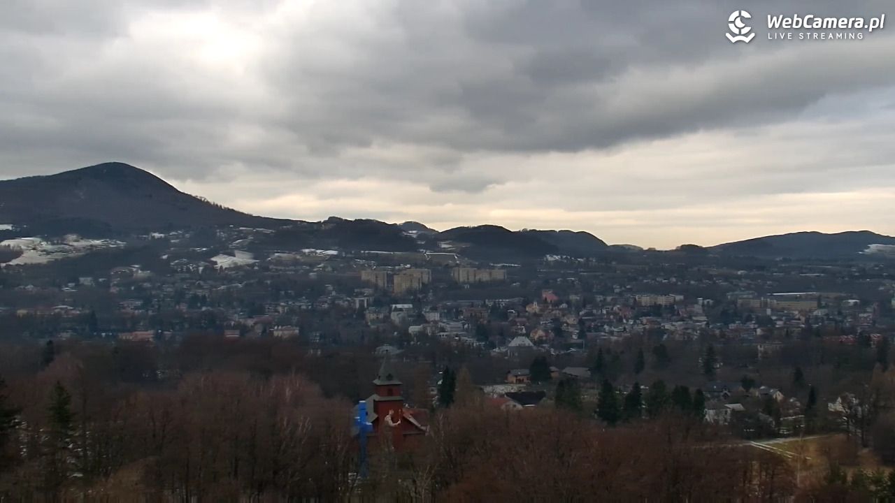 USTROŃ - widok z Uzdrowiska Ustroń NOWOŚĆ - 27 styczeń 2026, 10:33