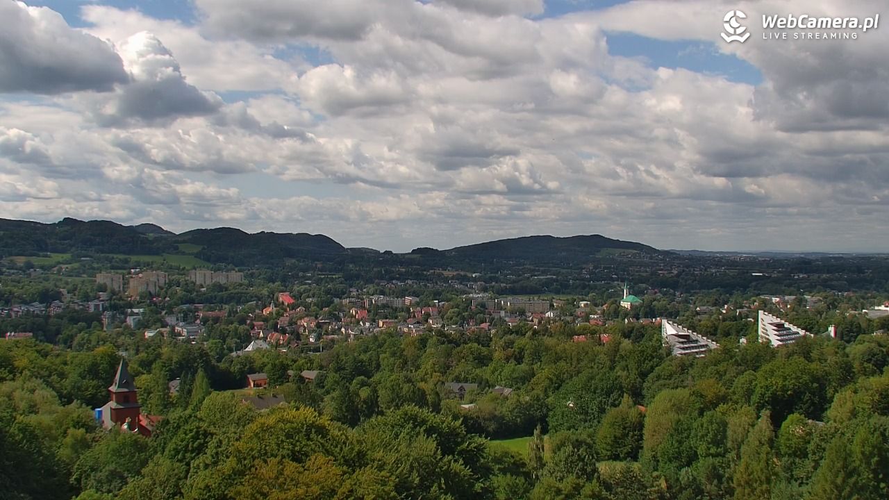 USTROŃ - widok z Uzdrowiska Ustroń NOWOŚĆ - 25 sierpień 2025, 12:23