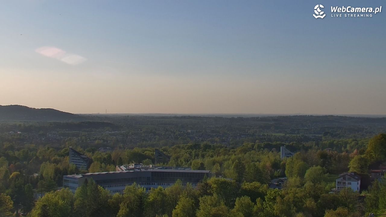 USTROŃ - widok z Uzdrowiska Ustroń NOWOŚĆ - 02 maj 2026, 18:48