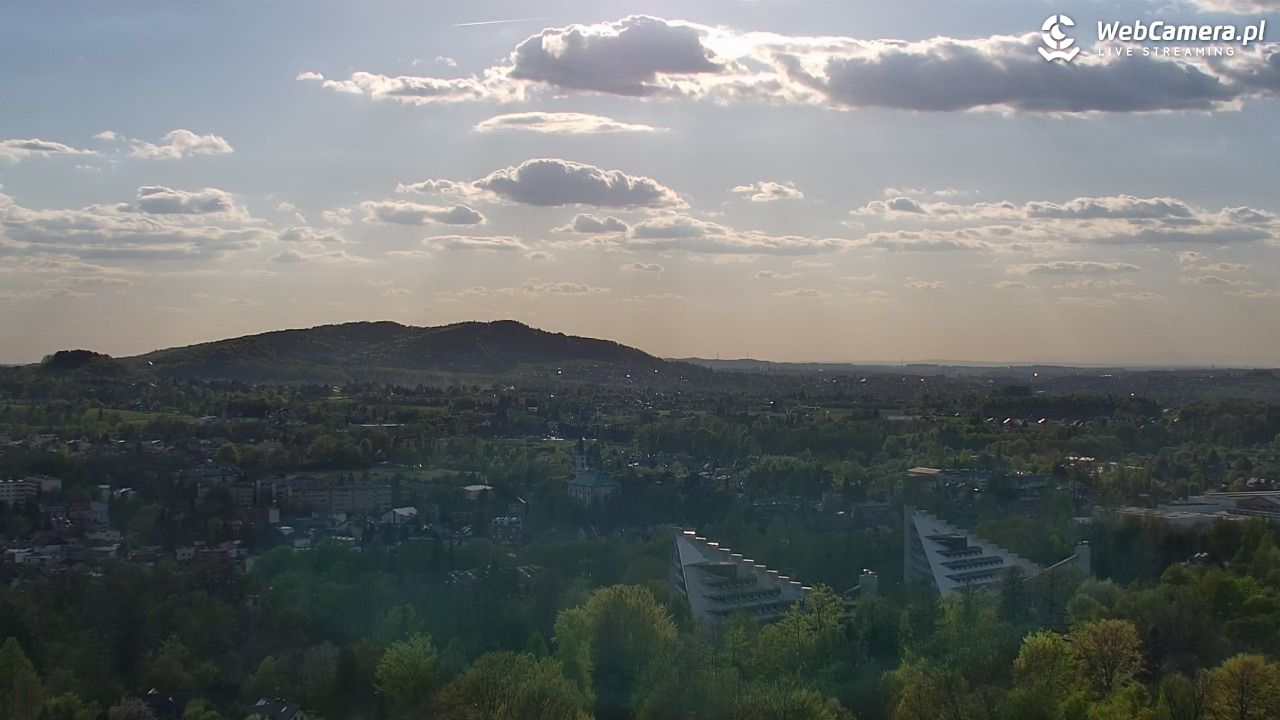 USTROŃ - widok z Uzdrowiska Ustroń NOWOŚĆ - 01 maj 2026, 18:20