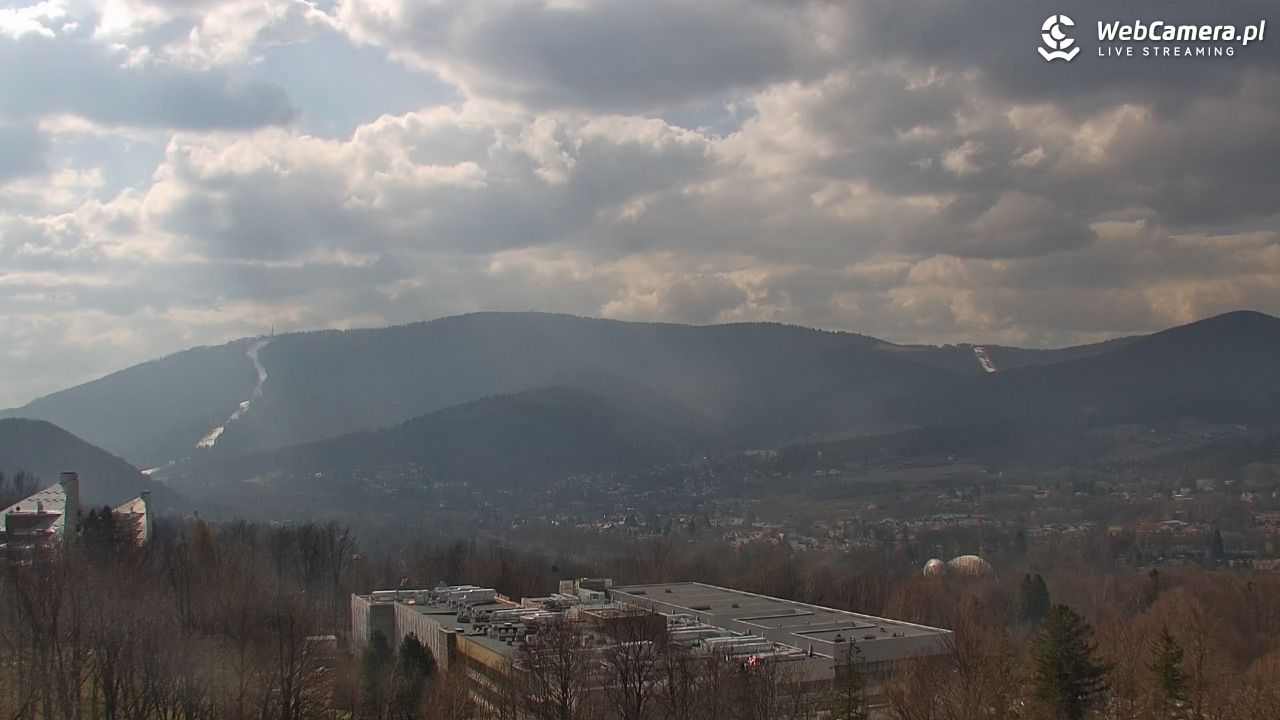 USTROŃ - widok z Uzdrowiska Ustroń NOWOŚĆ - 22 marzec 2026, 11:10