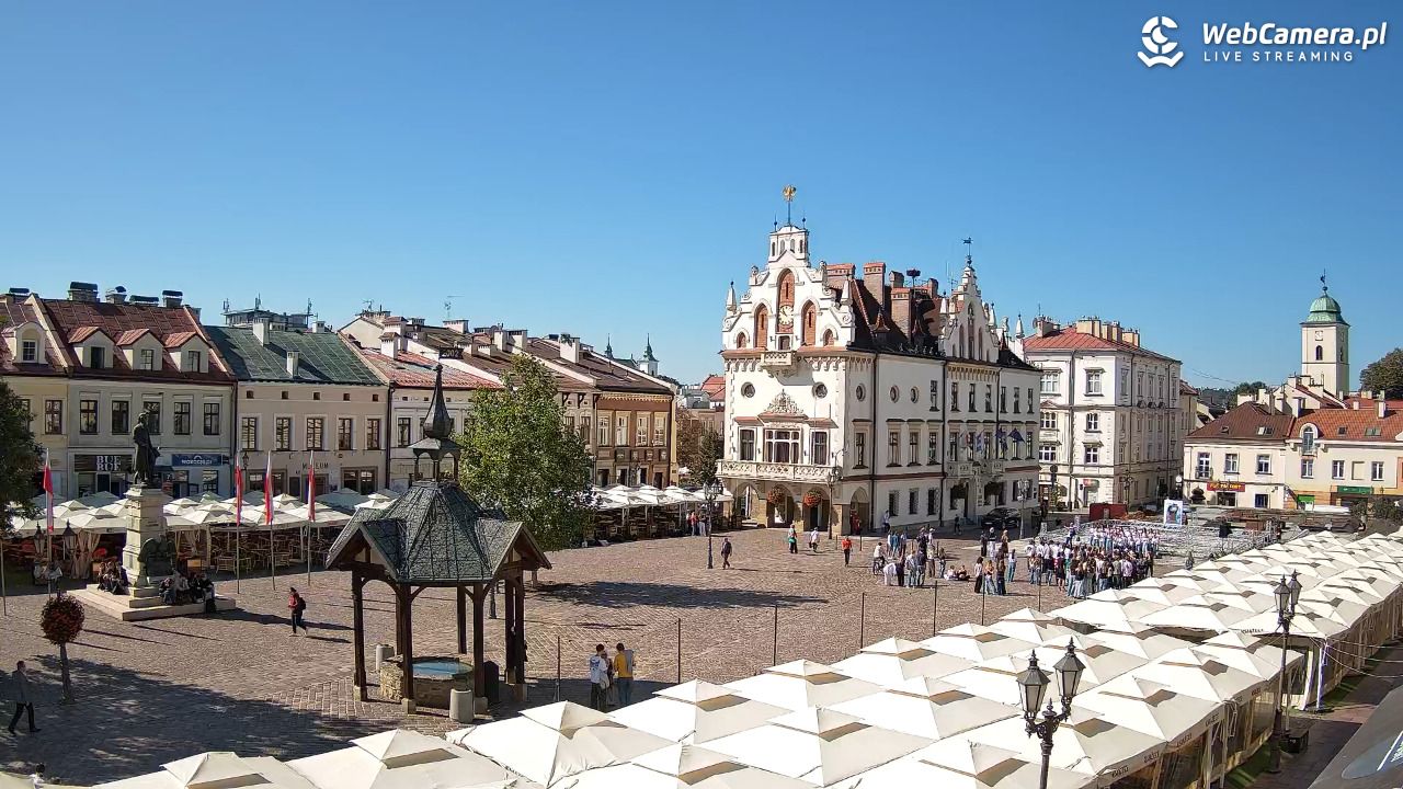 Rzeszów - Stary Rynek i Ratusz - 16 wresień 2026, 10:53