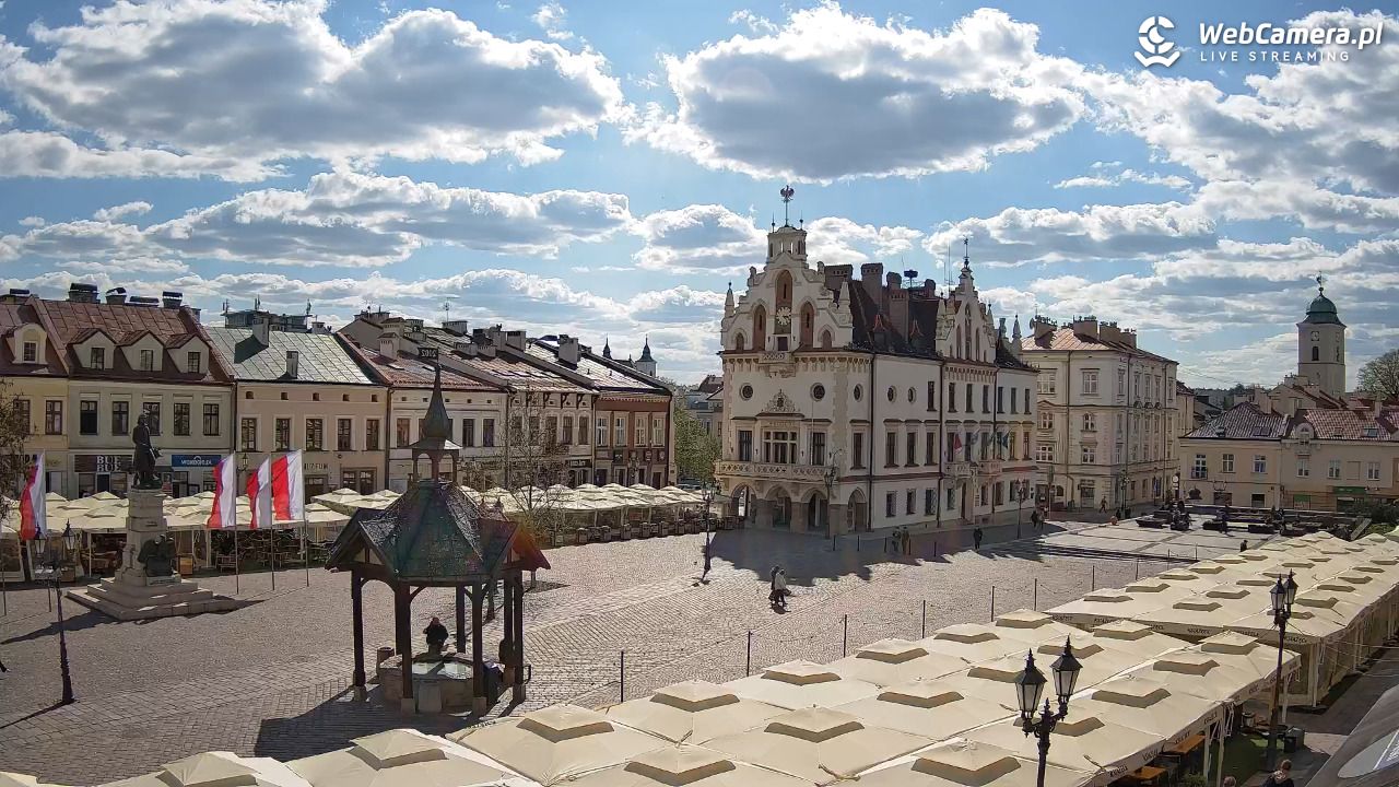 Rzeszów - Stary Rynek i Ratusz - 22 kwiecień 2026, 15:23