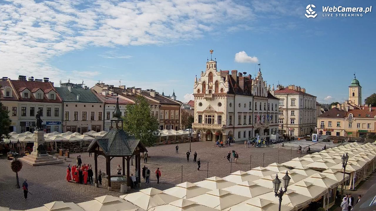Rzeszów - Stary Rynek i Ratusz - 13 wresień 2026, 11:22