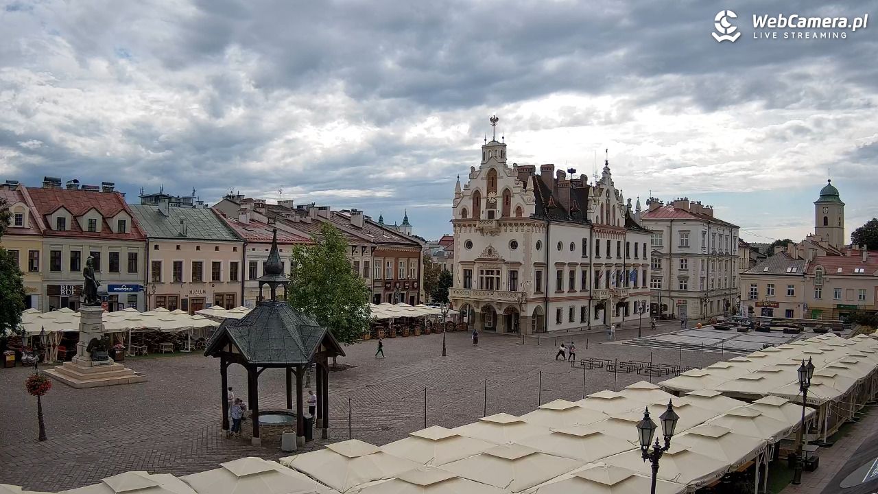 Rzeszów - Stary Rynek i Ratusz - 27 lipiec 2026, 15:31
