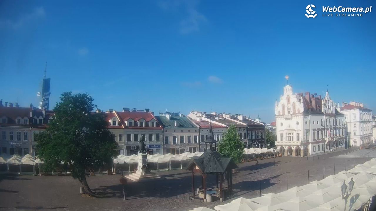Rzeszów - Stary Rynek i Ratusz - 08 lipiec 2025, 07:25