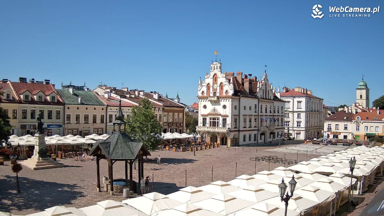 Rzeszów - Stary Rynek i Ratusz - 26 lipiec 2026, 10:23