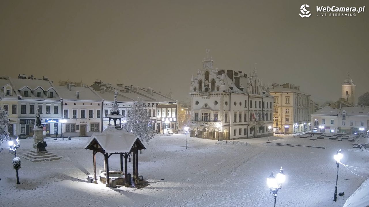 Rzeszów - Stary Rynek i Ratusz - 23 listopad 2025, 05:36