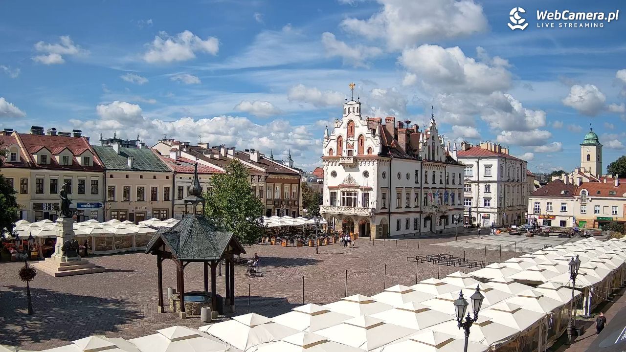 Rzeszów - Stary Rynek i Ratusz - 25 lipiec 2026, 10:16