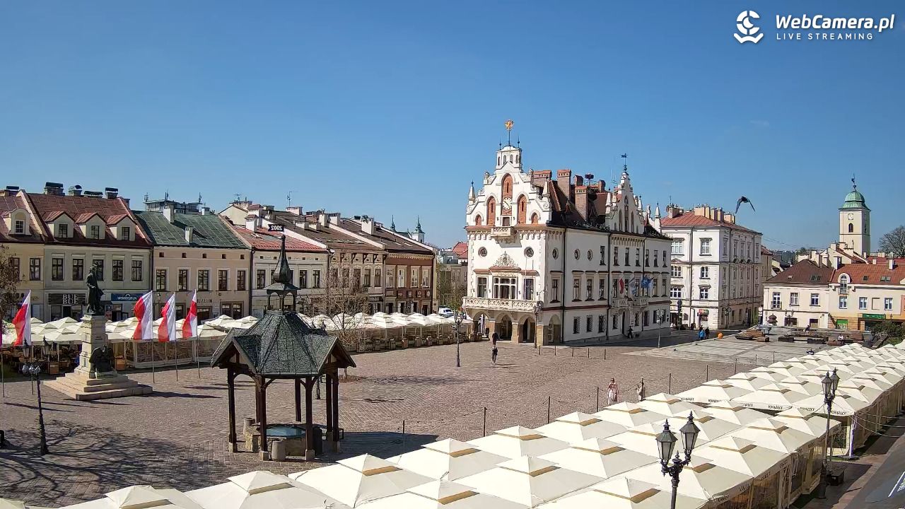 Rzeszów - Stary Rynek i Ratusz - 18 kwiecień 2026, 10:24