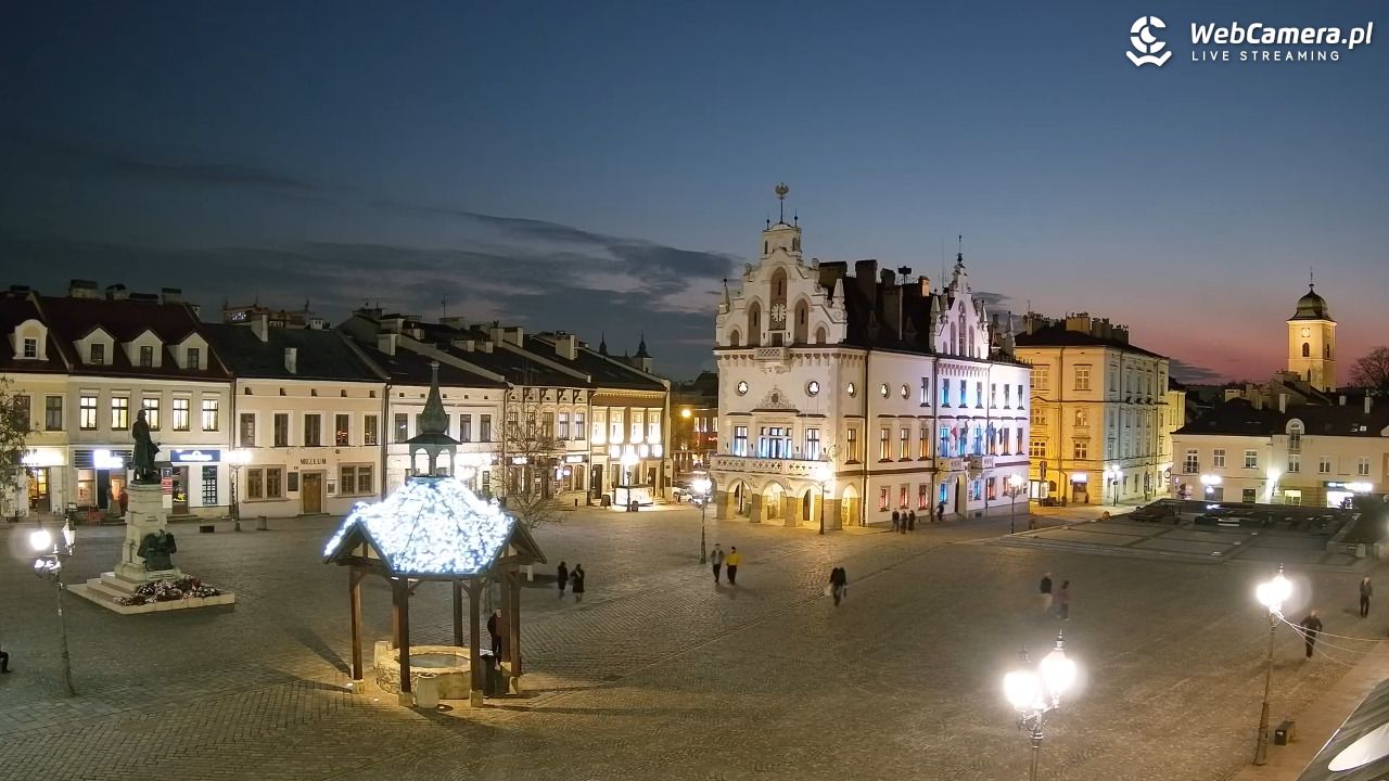 Rzeszów - Stary Rynek i Ratusz - 04 marzec 2026, 18:04
