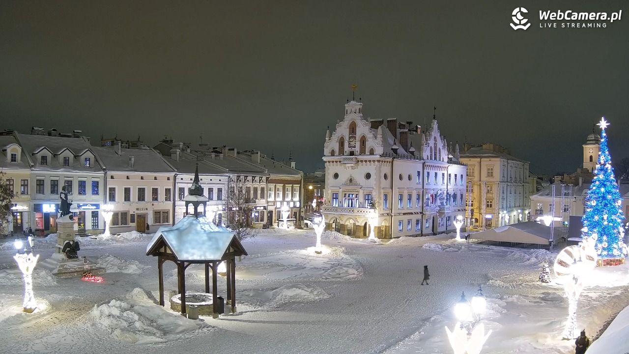 Rzeszów - Stary Rynek i Ratusz - 13 styczeń 2026, 21:08