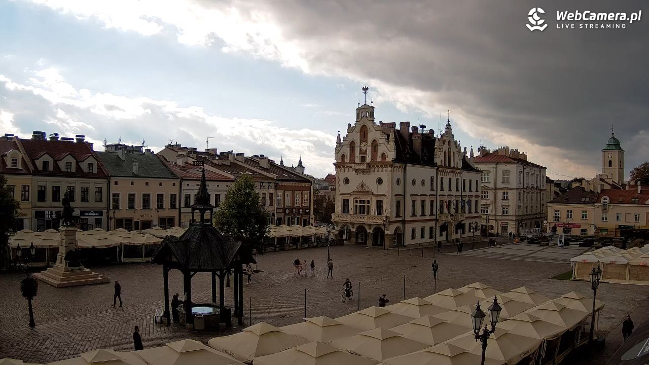 Rzeszów - Stary Rynek i Ratusz - 16 październik 2025, 13:13