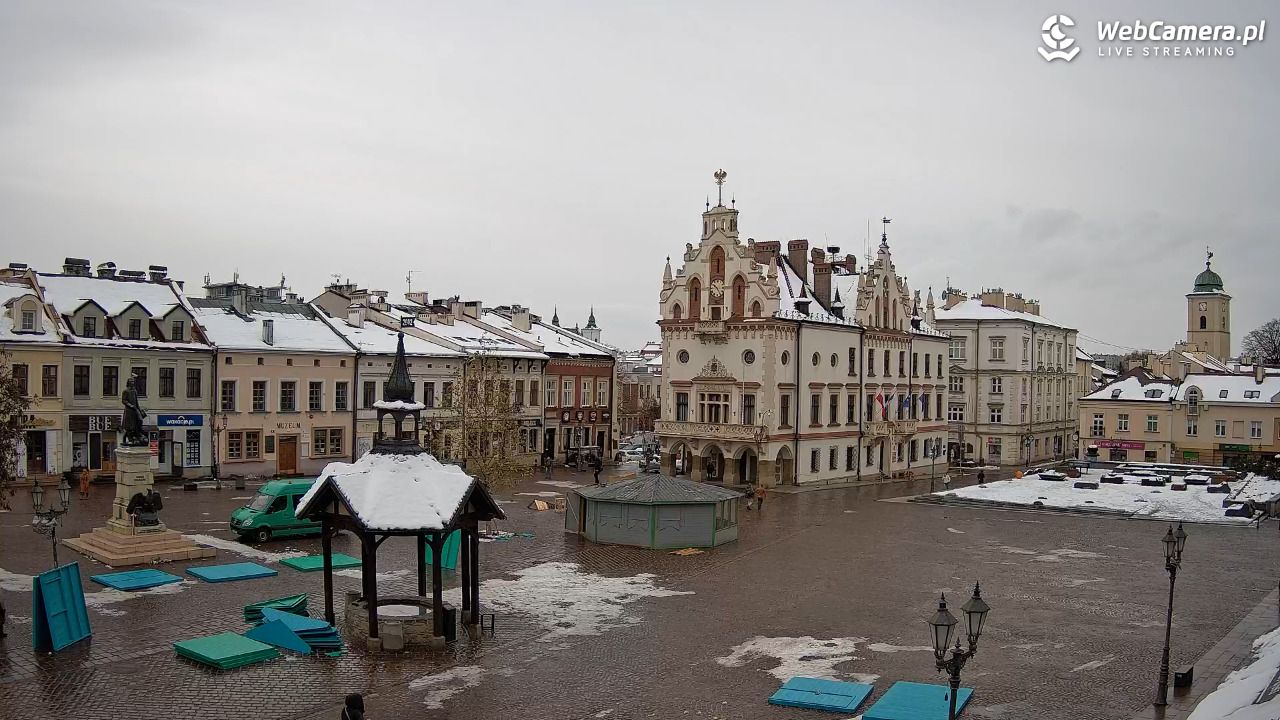 Rzeszów - Stary Rynek i Ratusz - 25 listopad 2025, 10:25