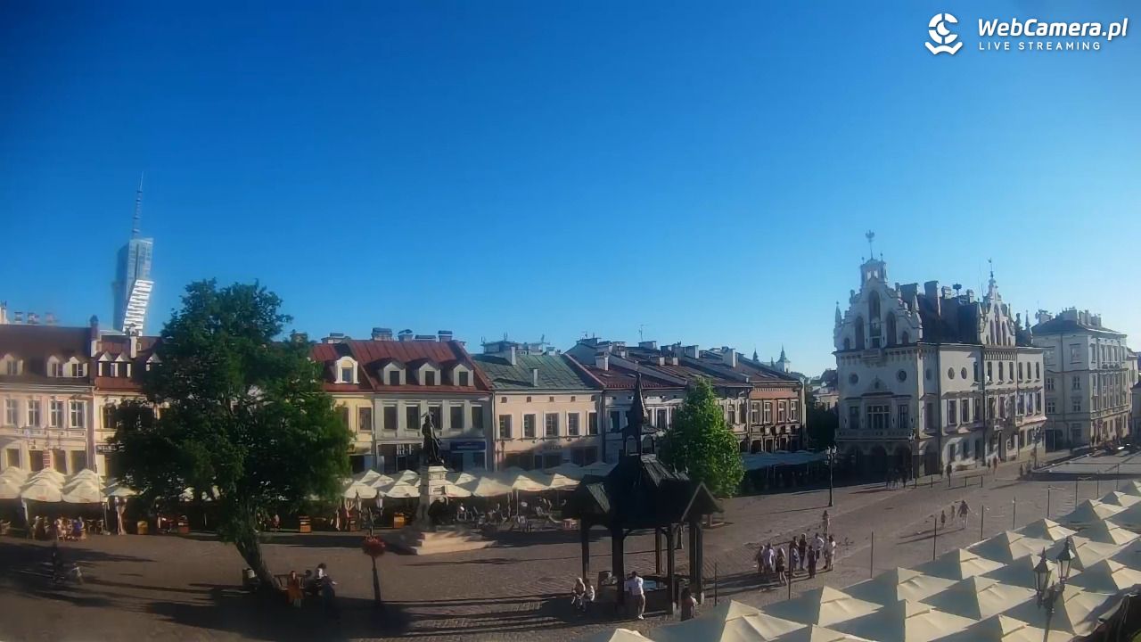 Rzeszów - Stary Rynek i Ratusz - 01 lipiec 2025, 18:45