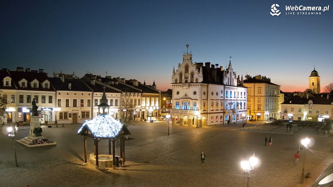 Rzeszów - Stary Rynek i Ratusz - 02 marzec 2026, 18:02