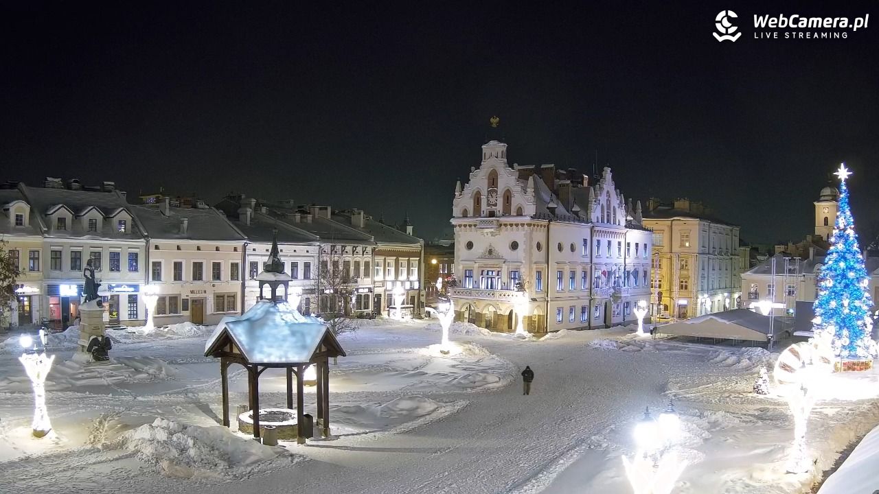 Rzeszów - Stary Rynek i Ratusz - 12 styczeń 2026, 22:57