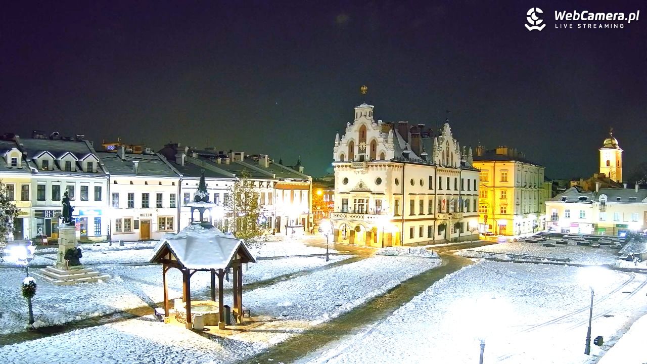 Rzeszów - Stary Rynek i Ratusz - 24 listopad 2025, 05:28