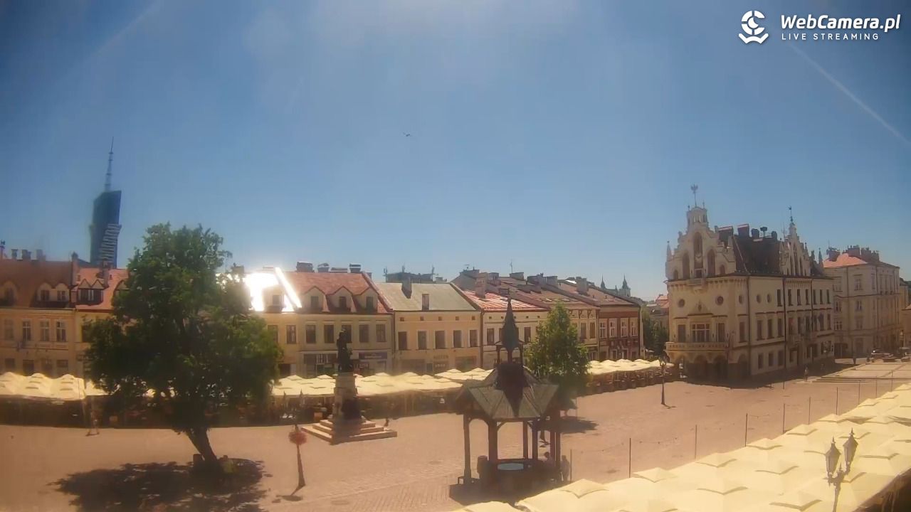 Rzeszów - Stary Rynek i Ratusz - 01 lipiec 2025, 13:54