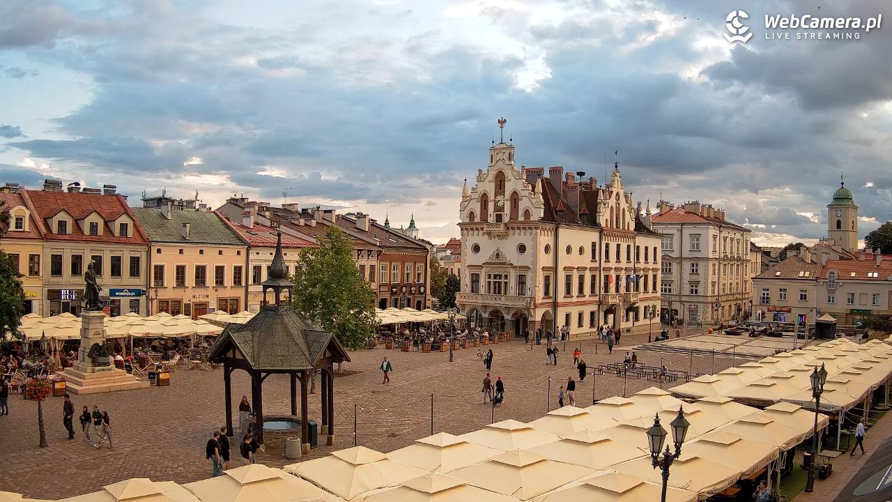 Rzeszów - Stary Rynek i Ratusz - 24 lipiec 2026, 19:45
