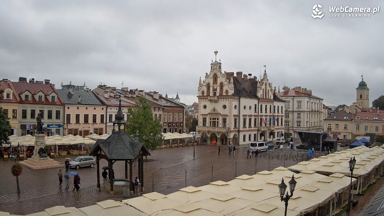 Rzeszów - Stary Rynek i Ratusz - 12 wresień 2026, 11:40