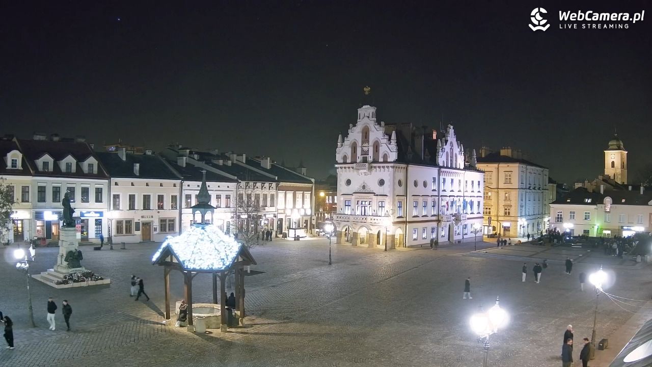 Rzeszów - Stary Rynek i Ratusz - 06 marzec 2026, 21:17
